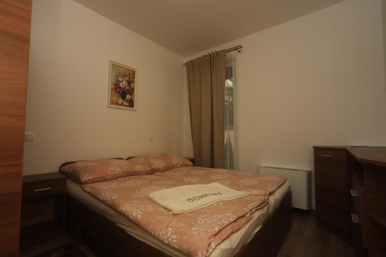 Adam Guesthouse I. Кечкемет Экстерьер фото